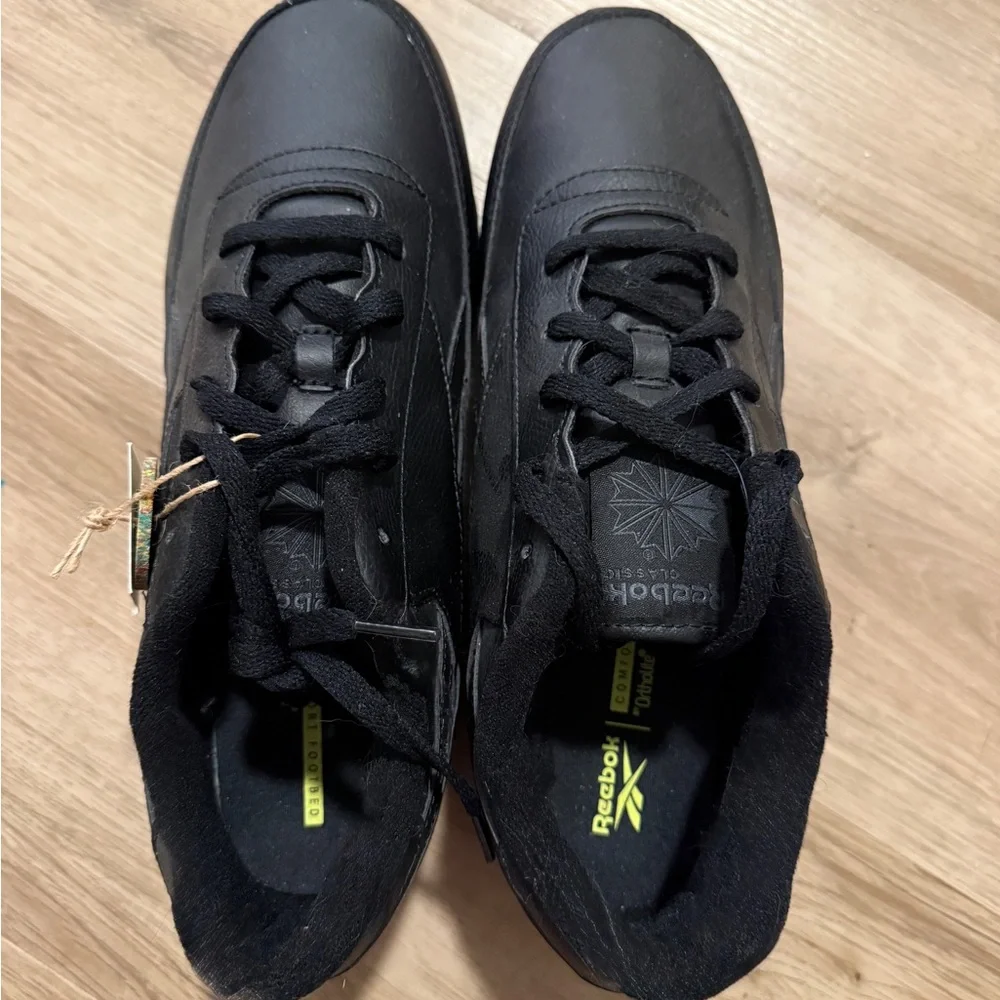 Reebok Women’s Classic Renaissance Black Sneakers - Size 11 Wide - Picture 2 of 6